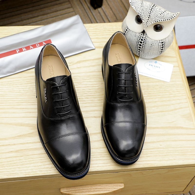 Pra*a leather shoes